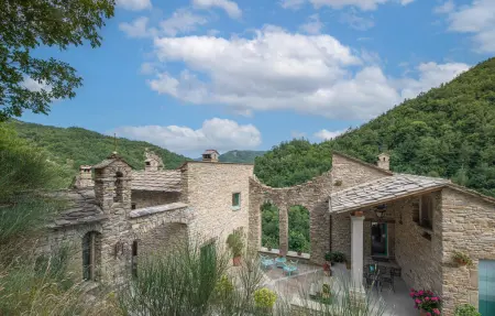 Maison pierre Toscane avec piscine et rivière : photo 1