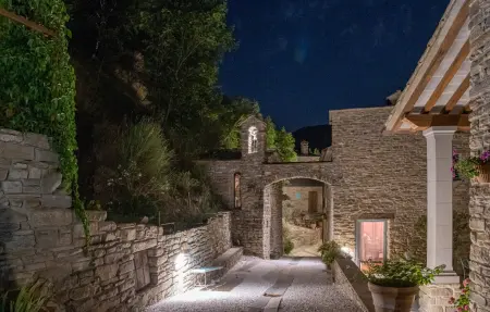 Maison pierre Toscane avec piscine et rivière : photo 11