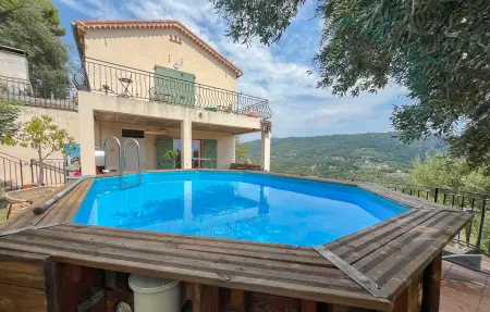 Villa les Oliviers avec piscine à Châteauneuf-Villevieille : photo 1