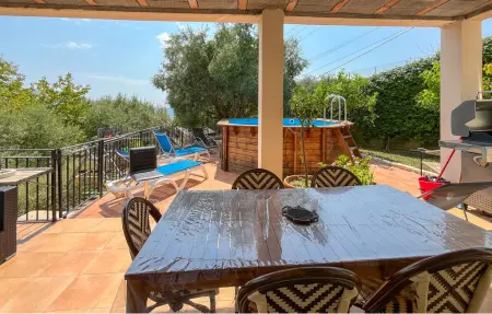 Villa les Oliviers avec piscine à Châteauneuf-Villevieille : photo 10