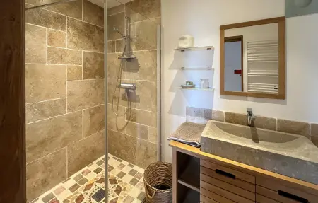 Villa les Oliviers avec piscine à Châteauneuf-Villevieille : photo 20
