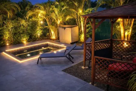 Location villa à Rivière Salée, Villa moderne à Rivière-Salée avec piscine privée