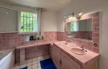 Maison 5 chambres avec piscine privée à Marseille : photo 17