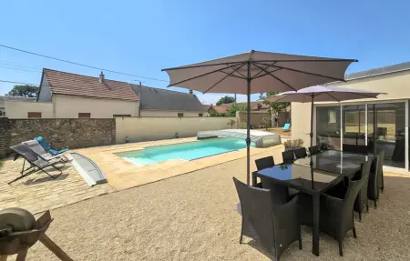 Maison 5 chambres avec piscine privée à Charonville : photo 9