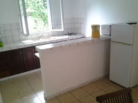 Appartement Sainte-Marie 70 m² avec terrasse meublée, Martinique : photo 3