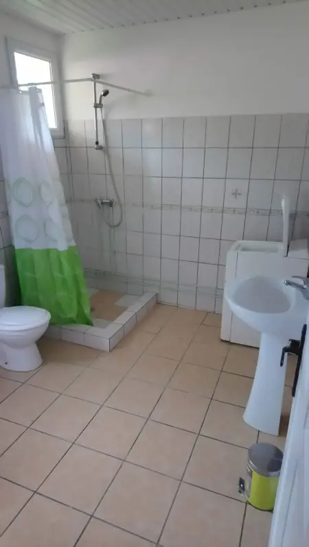 Appartement 70 m² climatisé avec terrasse et parking à Sainte-Marie : photo 12
