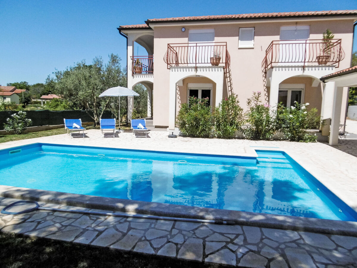 Villa Carina avec piscine privée à Poreč - Photo 20