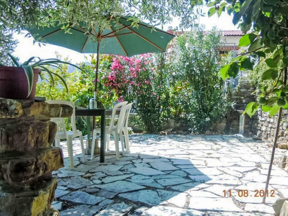 Maison rustique Testico avec jardin, terrasse et vue montagne - Photo 16