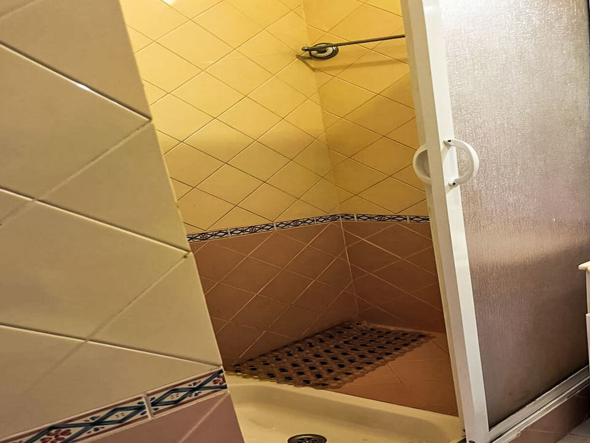 Appartement 2 chambres vue piscine à Quarteira - Photo 17