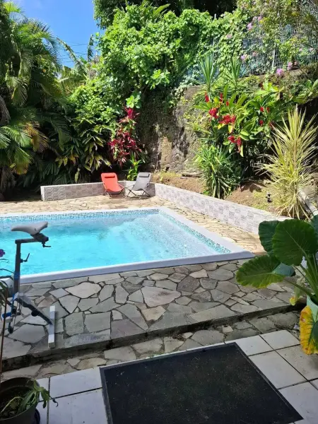 Location appartement à Fort de France, Villa confortable Fort-de-France 75 m² piscine privée