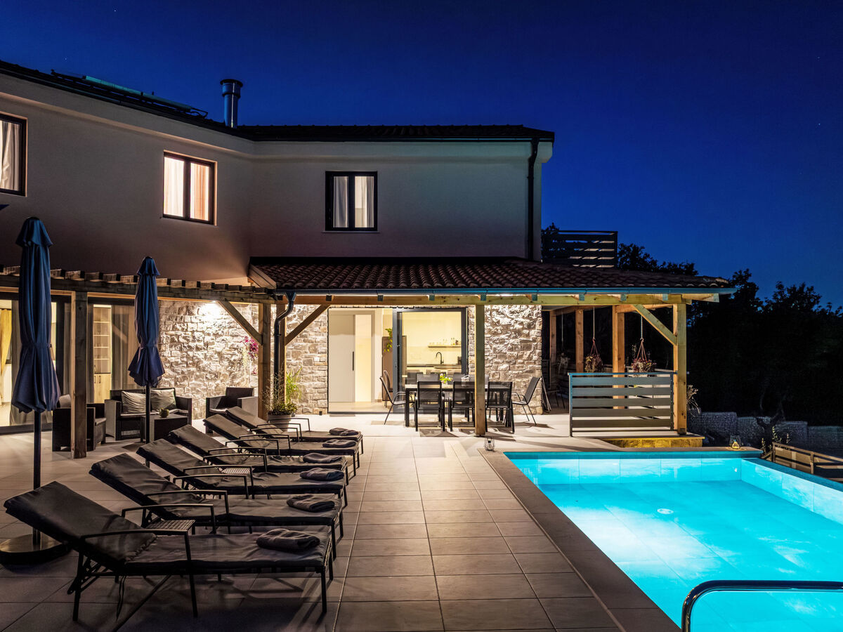 Villa Dominika à Motovun : 8 pers, piscine, vue montagnes - Photo 11
