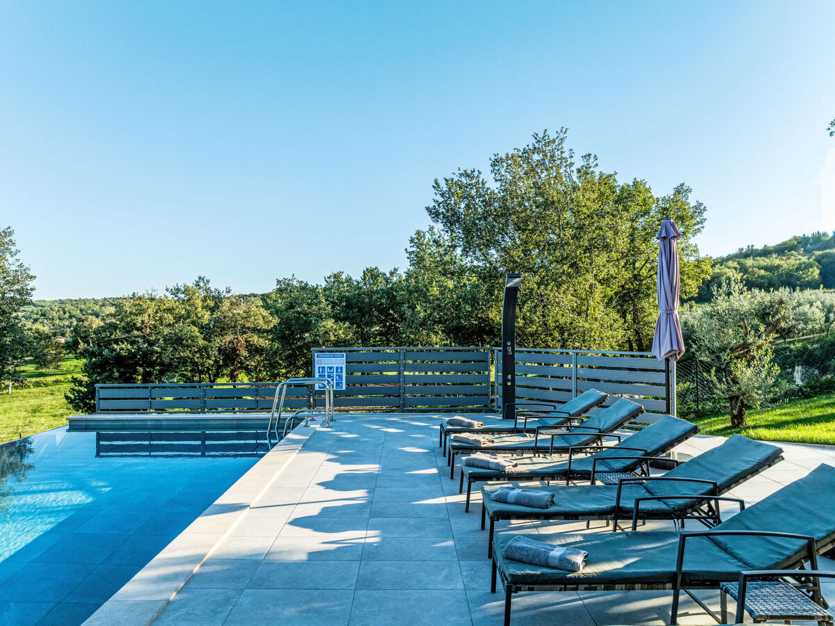 Villa Dominika à Motovun : 8 pers, piscine, vue montagnes - Photo 18