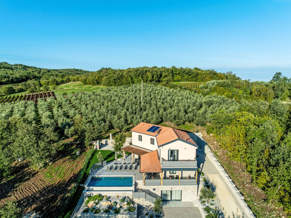 Villa Dominika à Motovun : 8 pers, piscine, vue montagnes - Photo 24