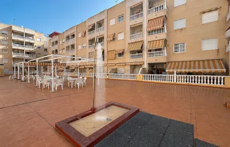 Appartement 2 chambres avec piscine partagée à Torrevieja : photo 9