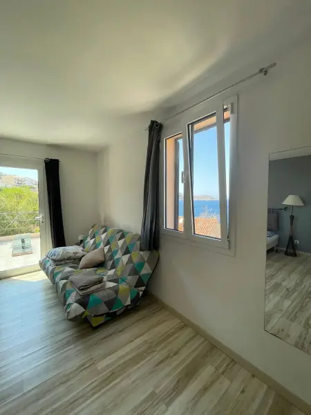 Appartement 80 m² vue mer, terrasse et jardin à Calvi : photo 6