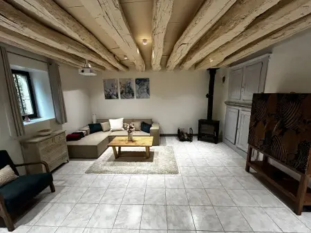 Maison avec jardin clos et cheminée à Serre-les-Moulières : photo 4