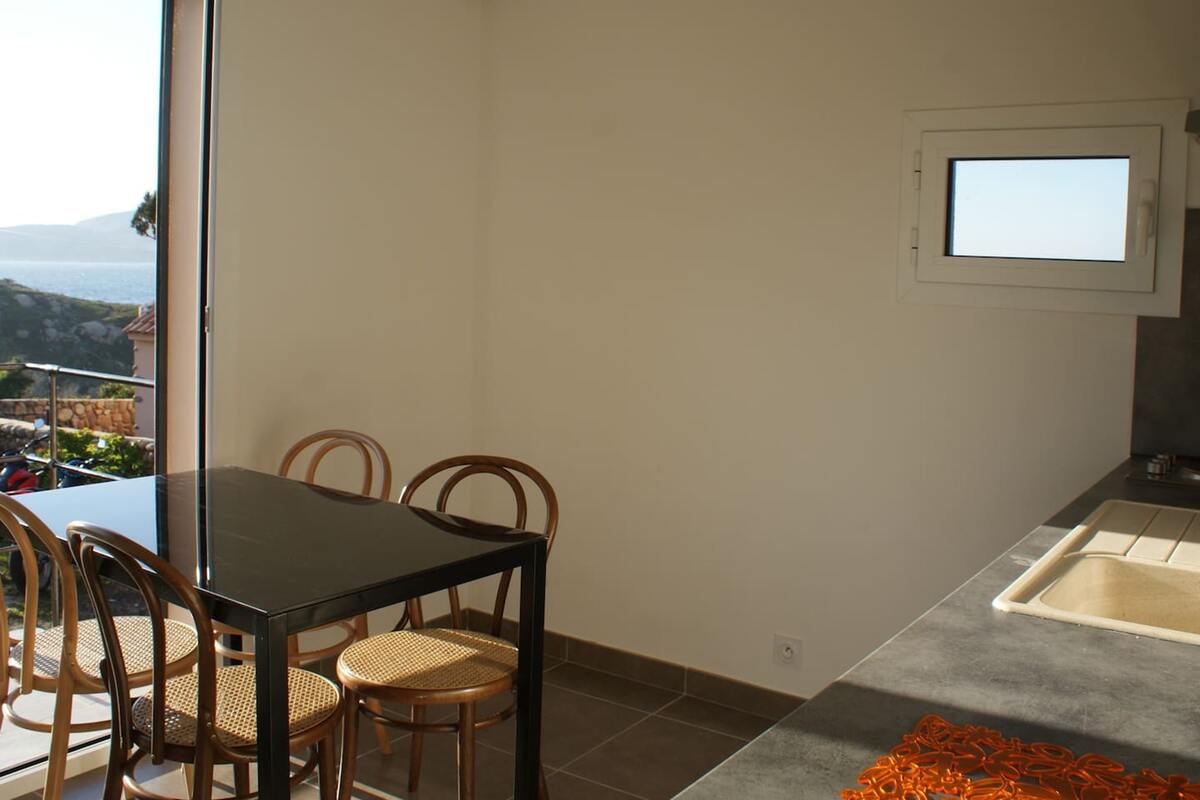 Studio 30 m² Calvi : terrasse, jardin et accès plage - Photo 9