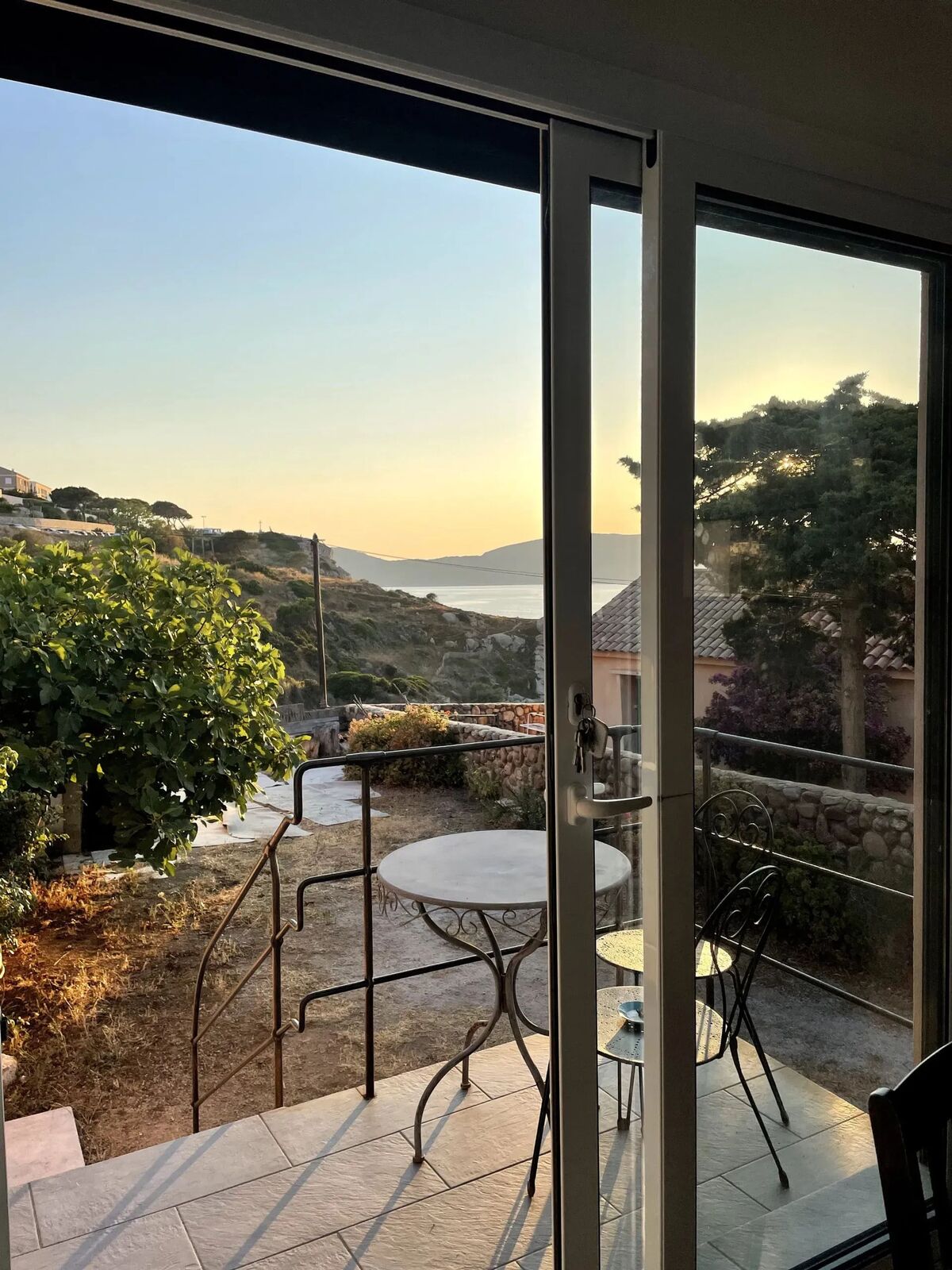 Studio 30 m² Calvi : terrasse, jardin et accès plage - Photo 10