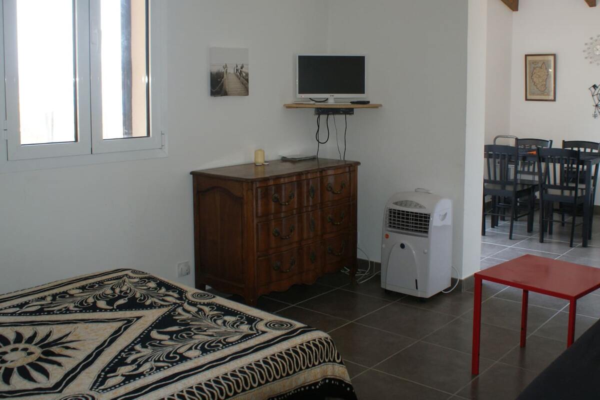 Studio 30 m² Calvi : terrasse, jardin et accès plage - Photo 13