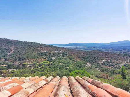 Appartement 2 pièces rénové à Grimaud, vue mer : photo 5
