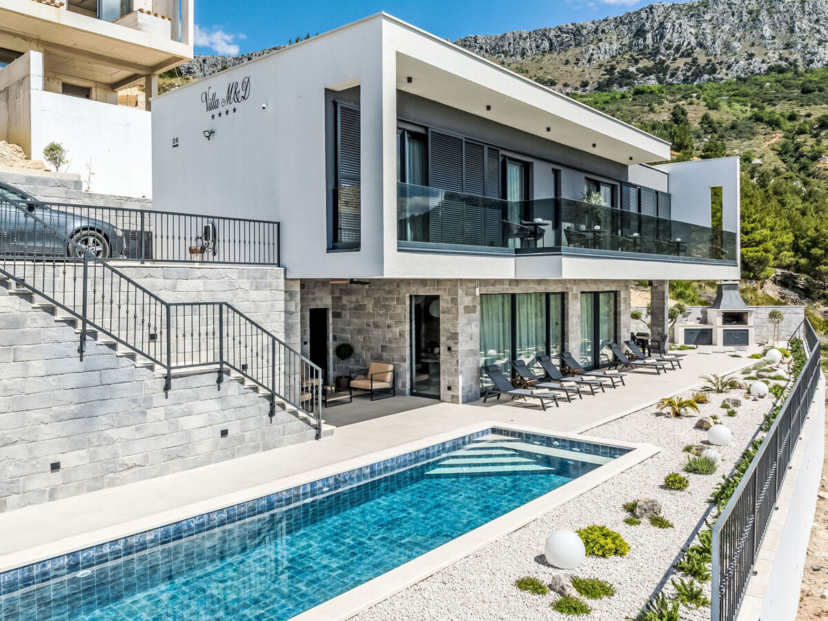 Villa M&D à Dugi Rat : piscine privée, 4 chambres - Photo 36
