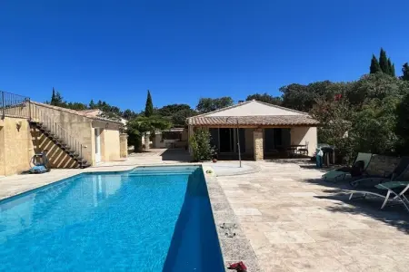 Maison 8 pers. vue Pont du Gard, piscine à Castillon