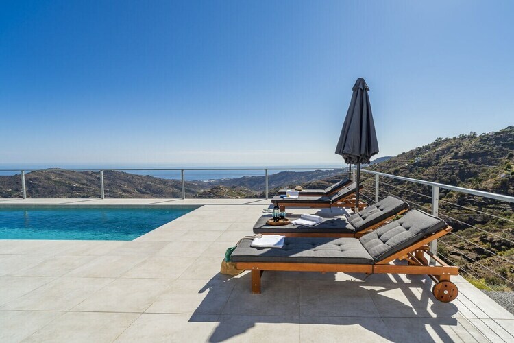 Villa andalouse Cómpeta, piscine eau salée et vue mer - Photo 2