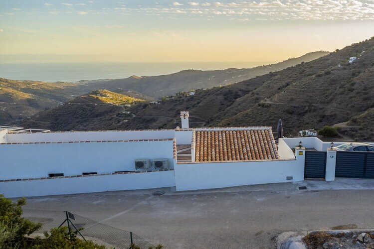 Villa andalouse Cómpeta, piscine eau salée et vue mer - Photo 33