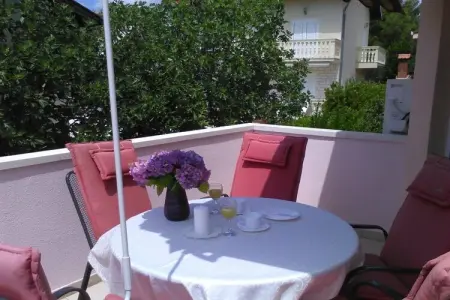 Location maison à Žaborić, Appartement à Žaborić avec balcon et Wi-Fi