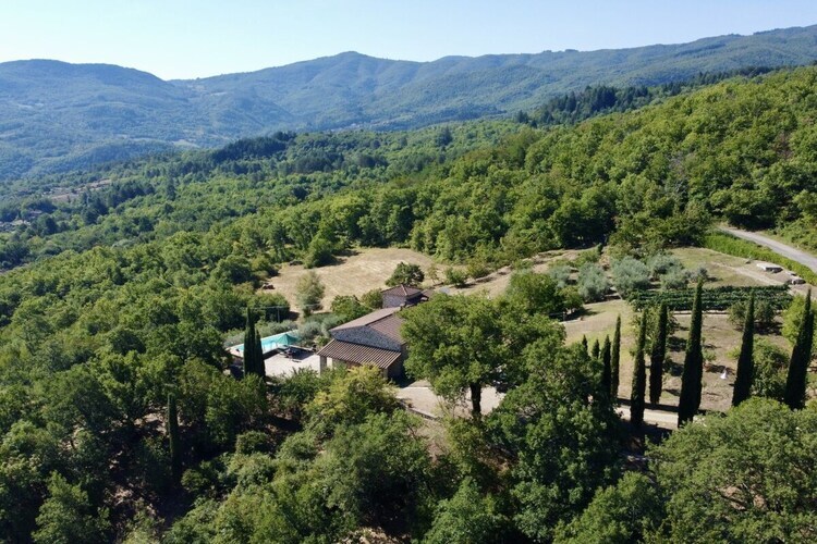 Casa Fantone, villa 5 chambres avec piscine à Poppi - Photo 6