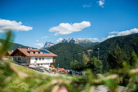Maison vue Dolomites avec sauna à Brixen : photo 1