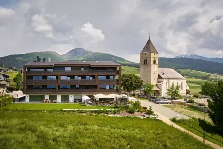 Location maison à Meransen, Appartement à Meransen avec piscine