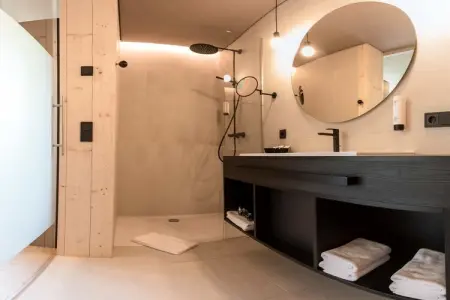 Maison bois massif Climate House avec piscine naturelle à Naturns : photo 13