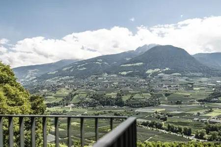 Maison de vacances Dorf Tirol, balcon 12 m² : photo 13