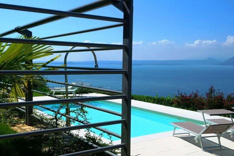 Appartement 2 pièces avec piscine et vue lac de Garde - Photo 2