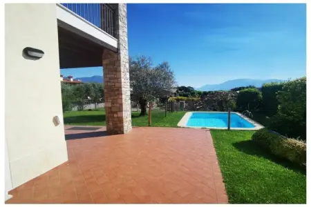 Location villa à Solarolo, Villa Garda Relax - piscine