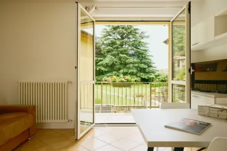 Appartement Azalea à Dervio, entrée indépendante : photo 8