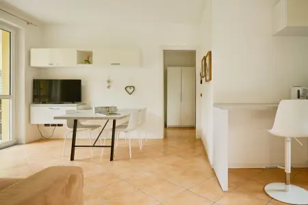 Appartement Azalea à Dervio, entrée indépendante : photo 12