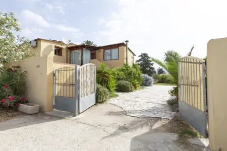Maison 5 chambres à 100m de la plage, Quartu Sant'Elena : photo 1