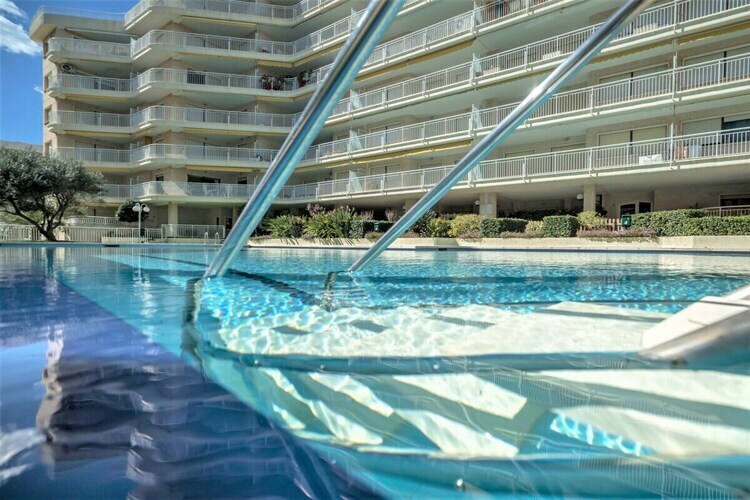 Maison 6 personnes avec piscine à 5m de la plage - Photo 4