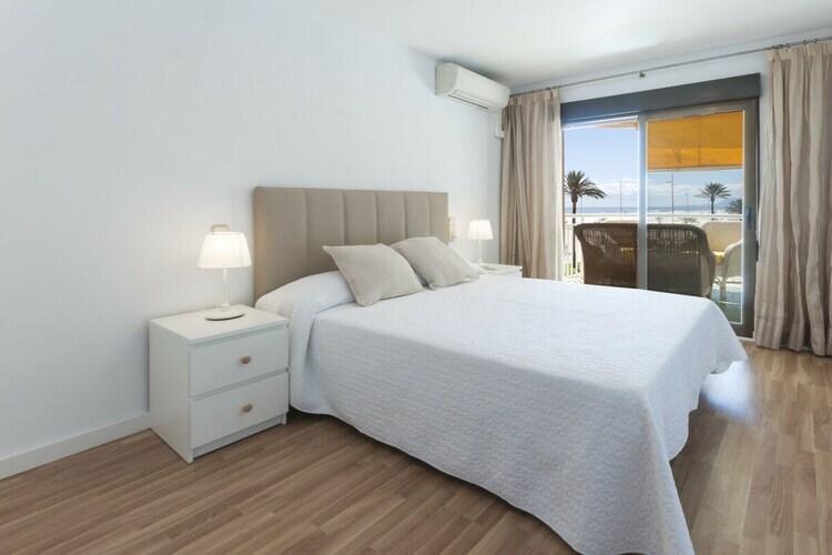 Maison 6 personnes avec piscine à 5m de la plage - Photo 10