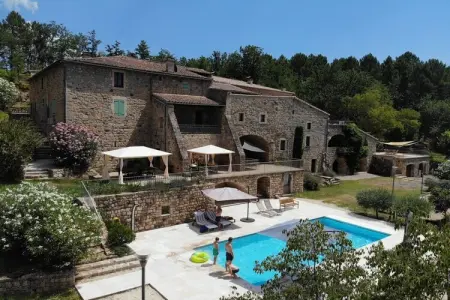 Maison 8 chambres avec 2 piscines à Laurac-en-Vivarais : photo 2