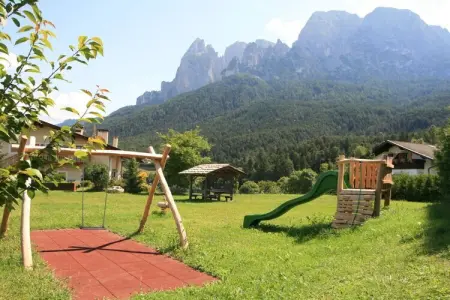 Maison écologique aux Dolomites, vue Schlern : photo 3