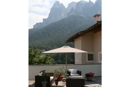 Maison écologique aux Dolomites, vue Schlern : photo 5