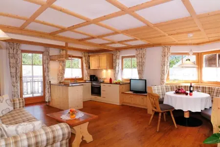 Appartement Saint-Hippolyte à Tisens, 1 chambre : photo 5