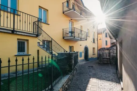 Acero Rosso, appartement 2 étages avec balcon à Dervio : photo 7