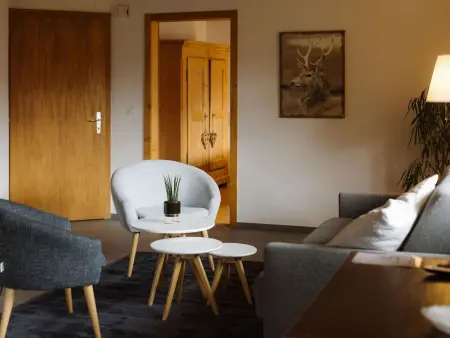 Location appartement à Frutigen, Alba Appartement/Fewo, Dusche und Bad, WC, 1 Schlafraum 2.5-Zimmerwohnung
