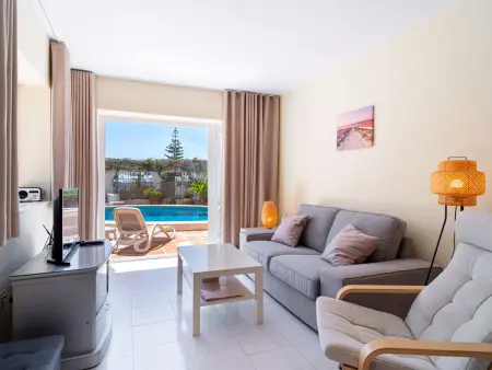 Chimenea 15 : appartement Nerja, piscine privée et parking : photo 3