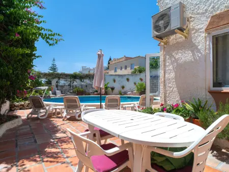 Chimenea 15 : appartement Nerja, piscine privée et parking : photo 4