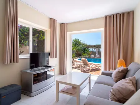 Chimenea 15 : appartement Nerja, piscine privée et parking : photo 14